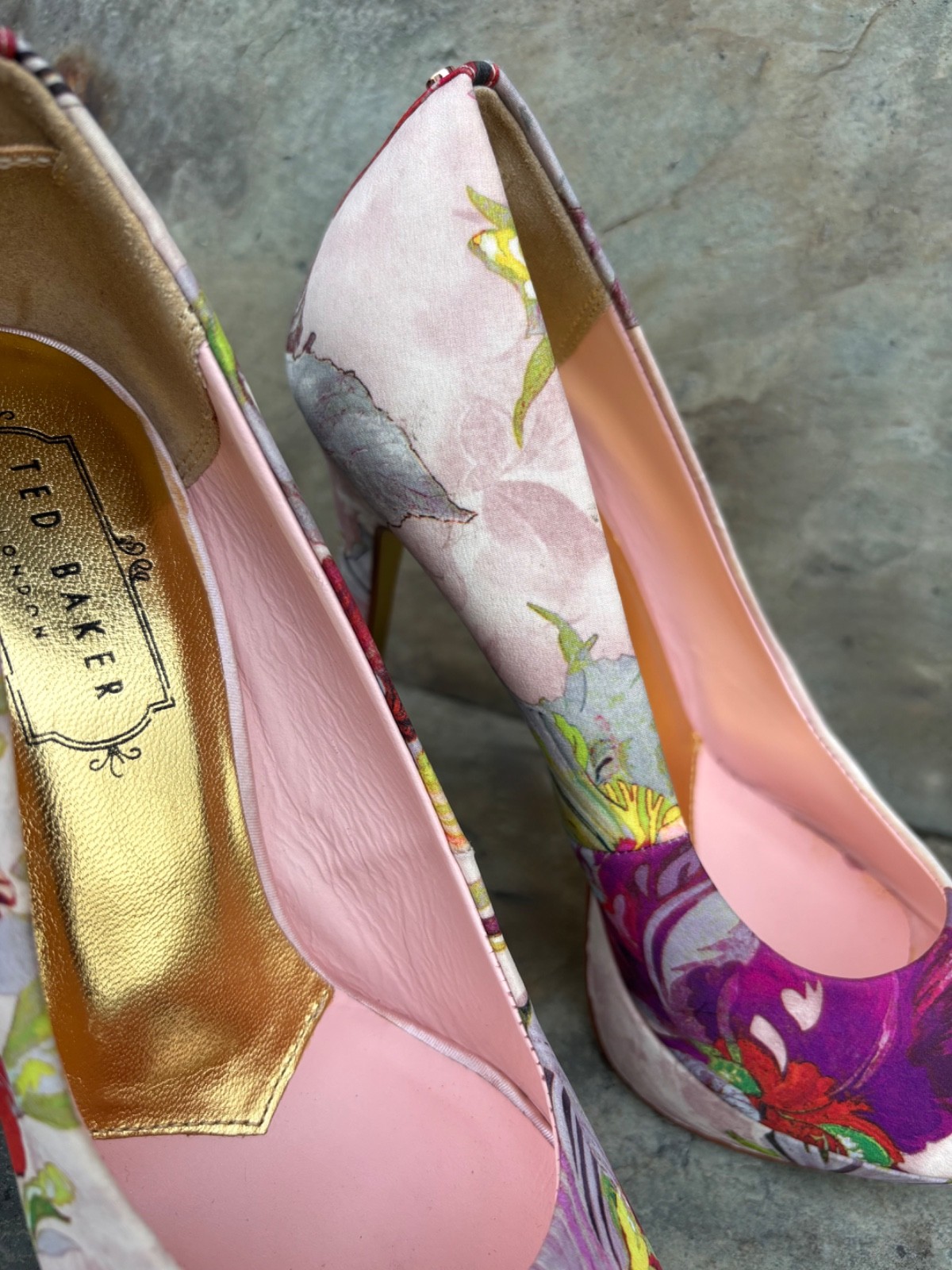 TED BAKER ‘Fluuri’ ( 36/5) Stilettos Peep-Toe Platform Heels Satin Floral Pumps