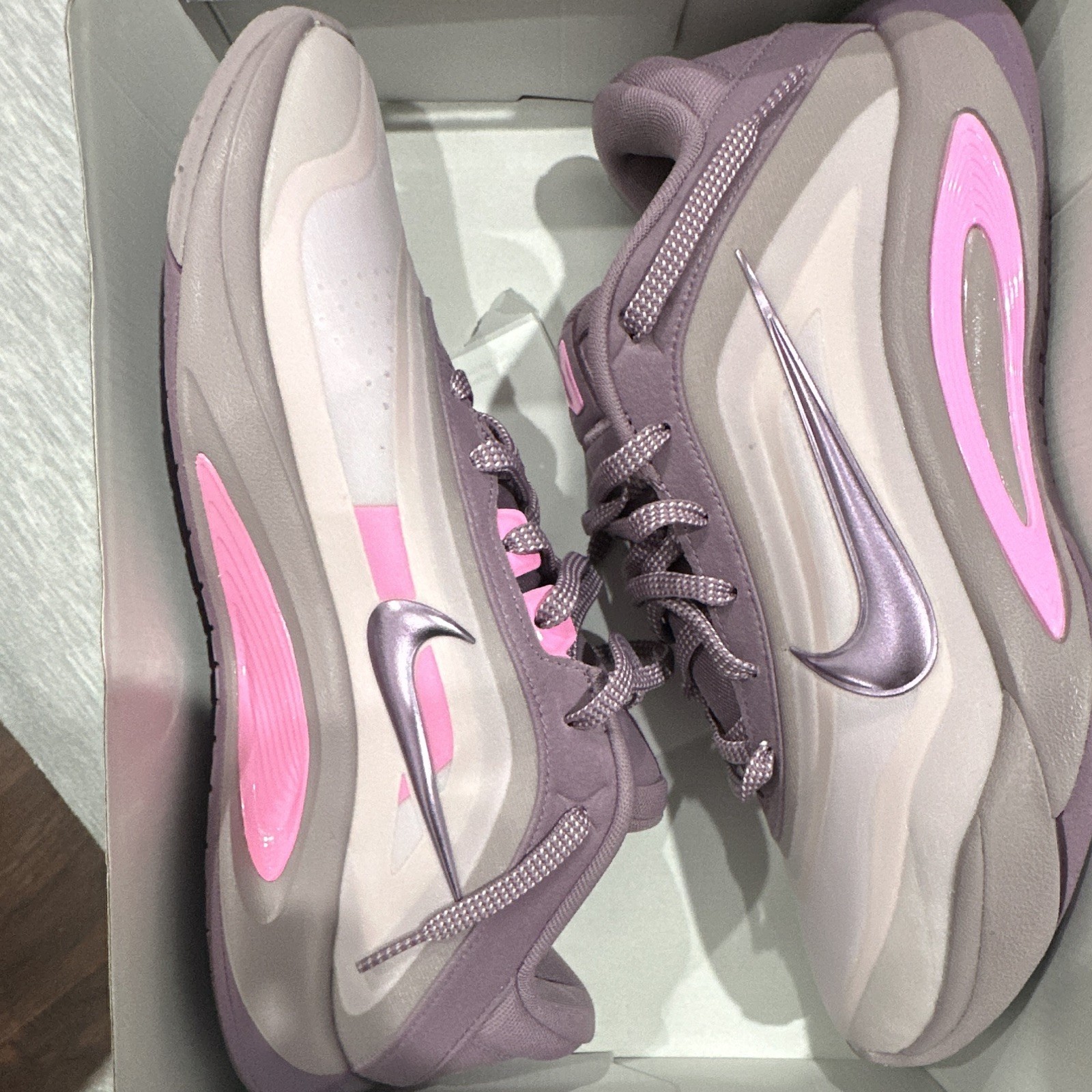 Nike A’One «Dog Mom» Women’s Size 11 Violet/Pink Basketball Shoe New No Lid