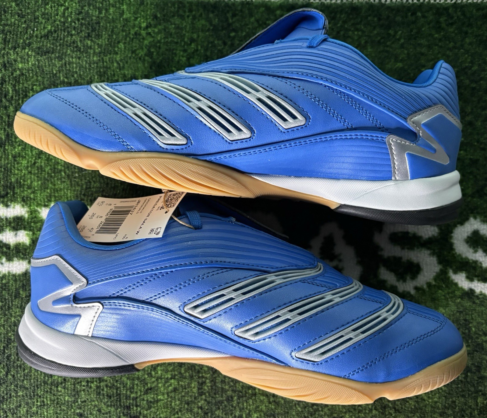 US Women’s 9.5/Men’s 8.5 – Adidas Predator Sala «Blue Silver Metallic Gum»