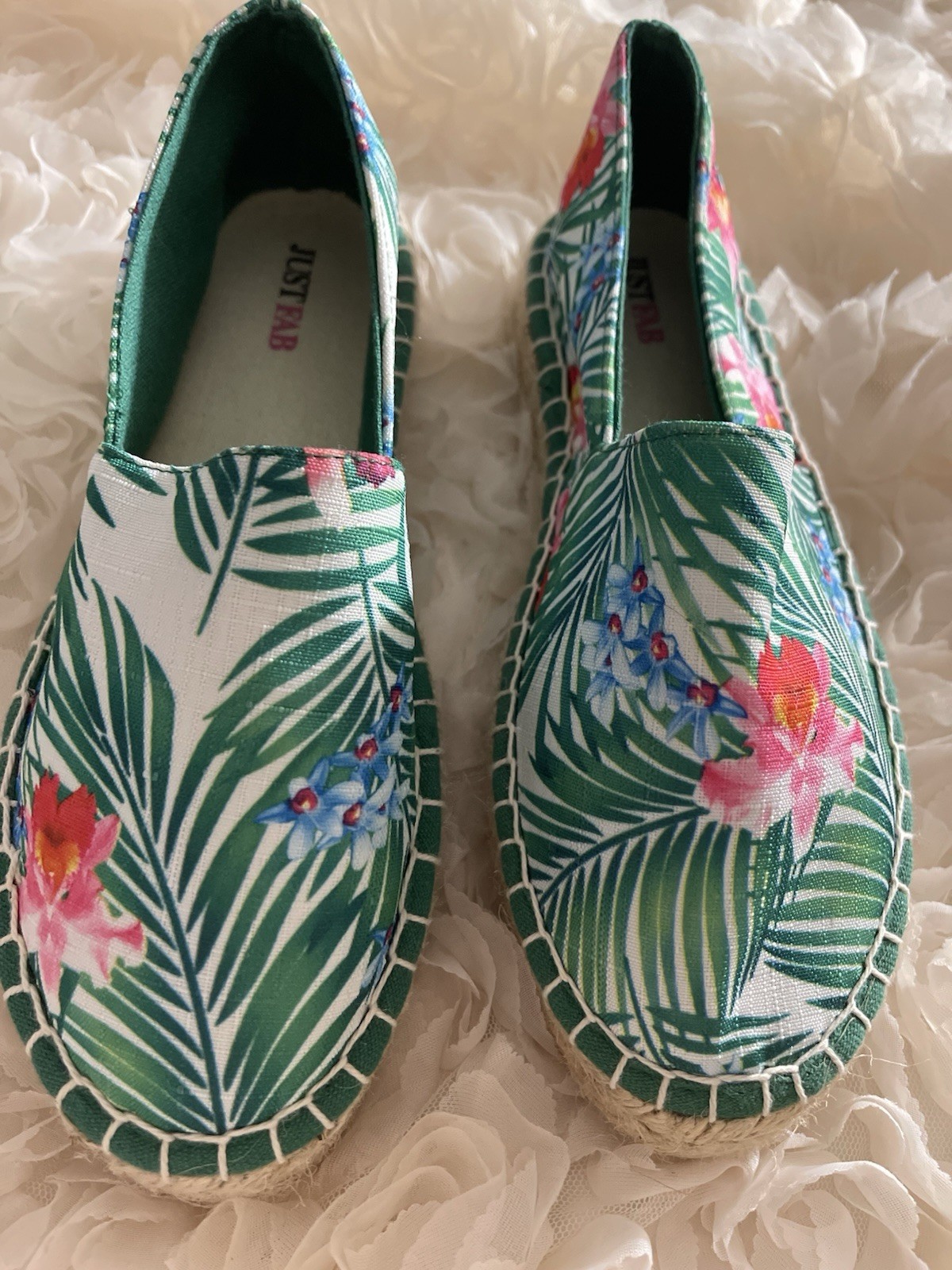 Tropical Palm Print Y2K New Without Box Women’s Size 6.5 JustFa