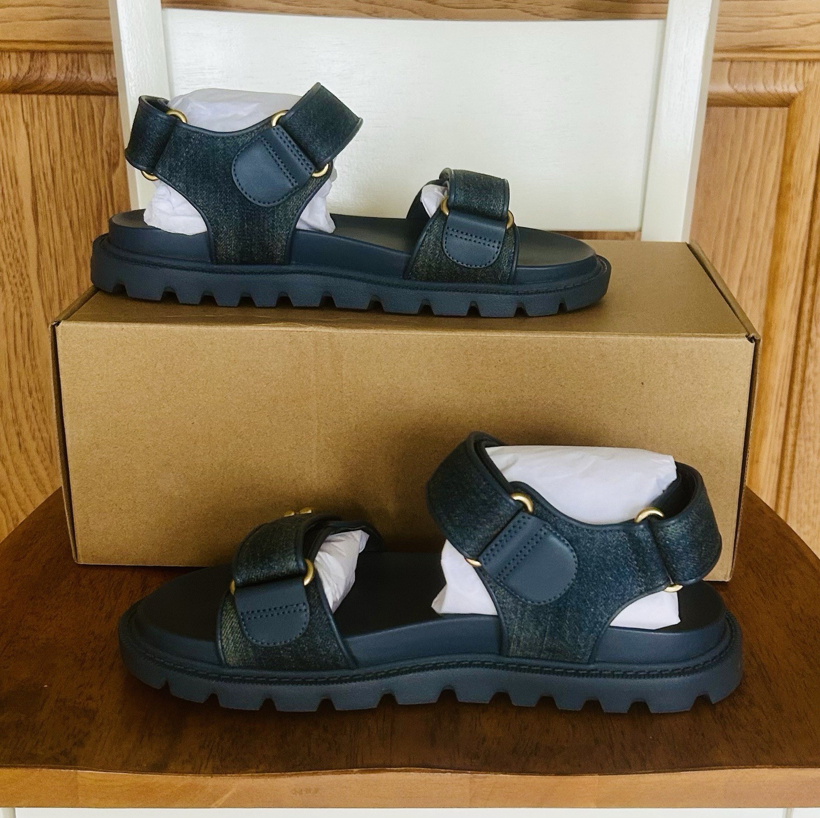!! NEW !! COACH Women’s Brynn Sandals / Sneakers Dark Indigo Loved Denim SZ 8.5