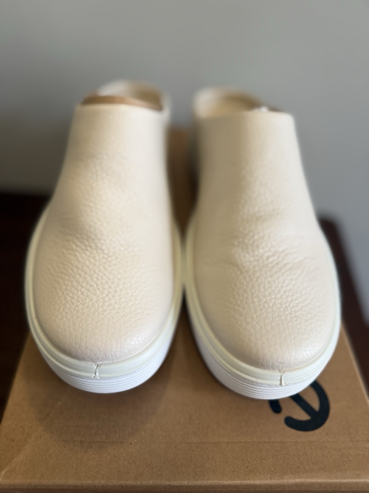 Ecco Soft 60 Low-Cut Slip-On Shoes Women’s US 10-10.5/ EU 41 — Limestone NEW