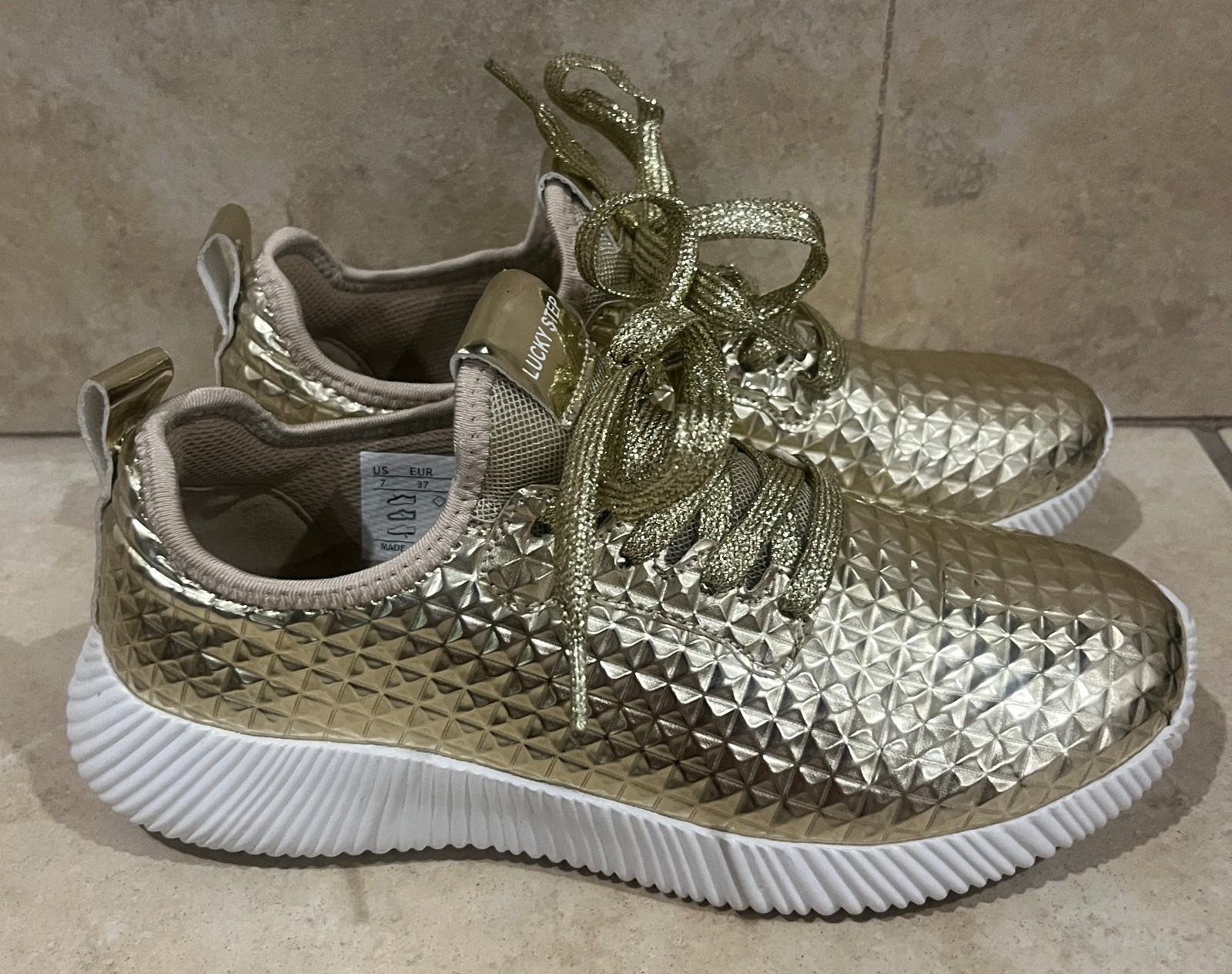Lucky Step Women’s Gold Metallic Sneakers Size 7 Air Cooled Lace-Up Casual Shoes