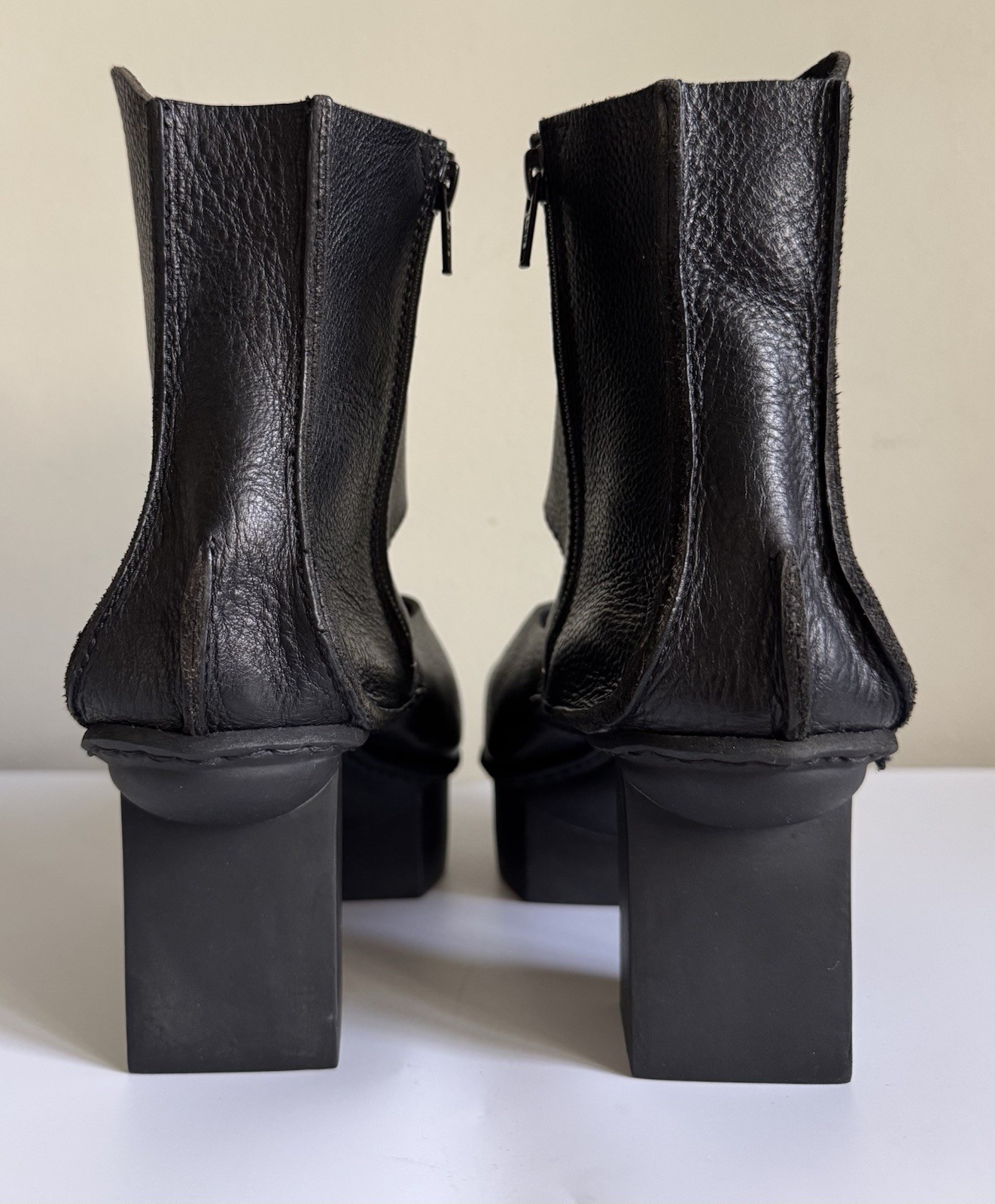 Trippen Happy Collection Split Platform Leather Ankle Boot with Cutout EU 41