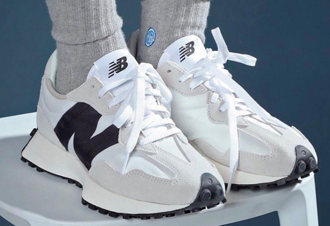 New Balance 327 Sea Salt White Black GS327FE GS Size 4Y-7Y Girls Womens Kids New
