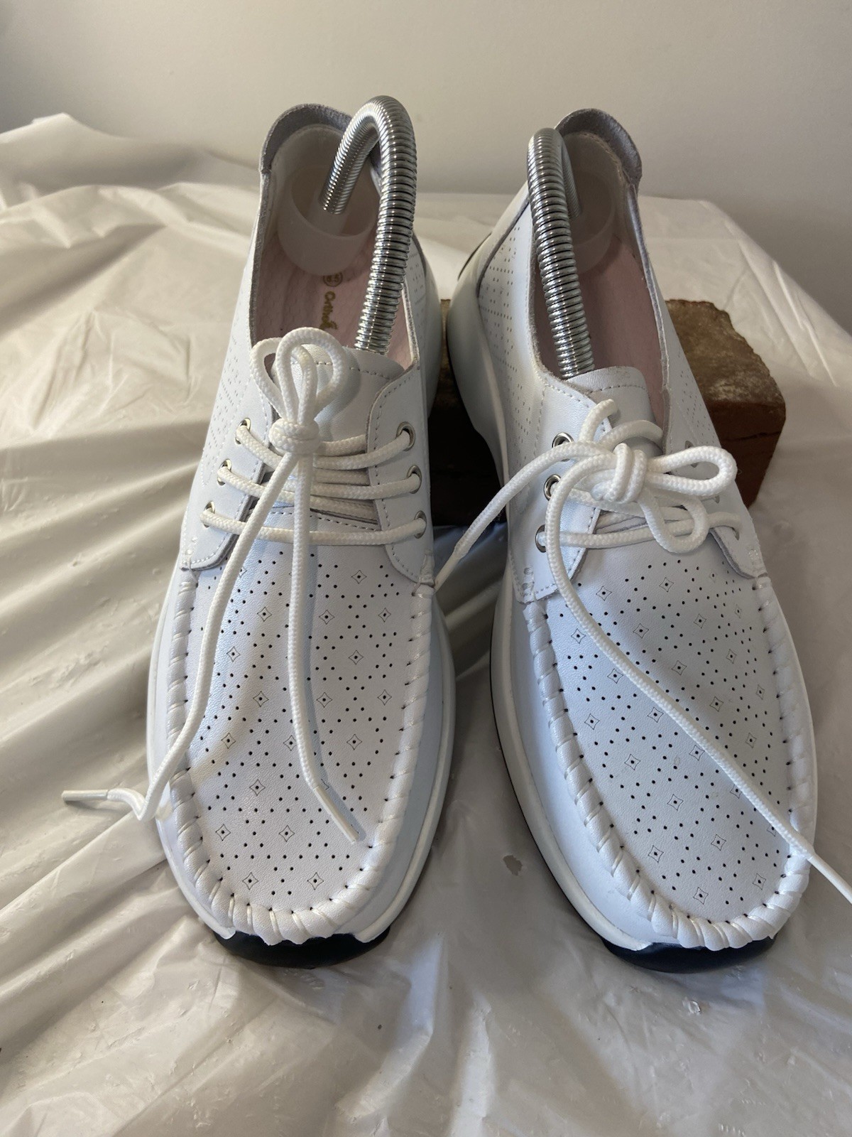 Women’s Ortho Comfoot White Leather Orthopedic Shoes- Size 8.5- NWOT
