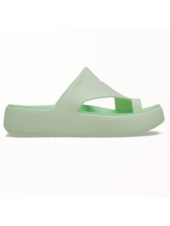 NWT – Crocs Getaway Platform Toe Loop – Size 8