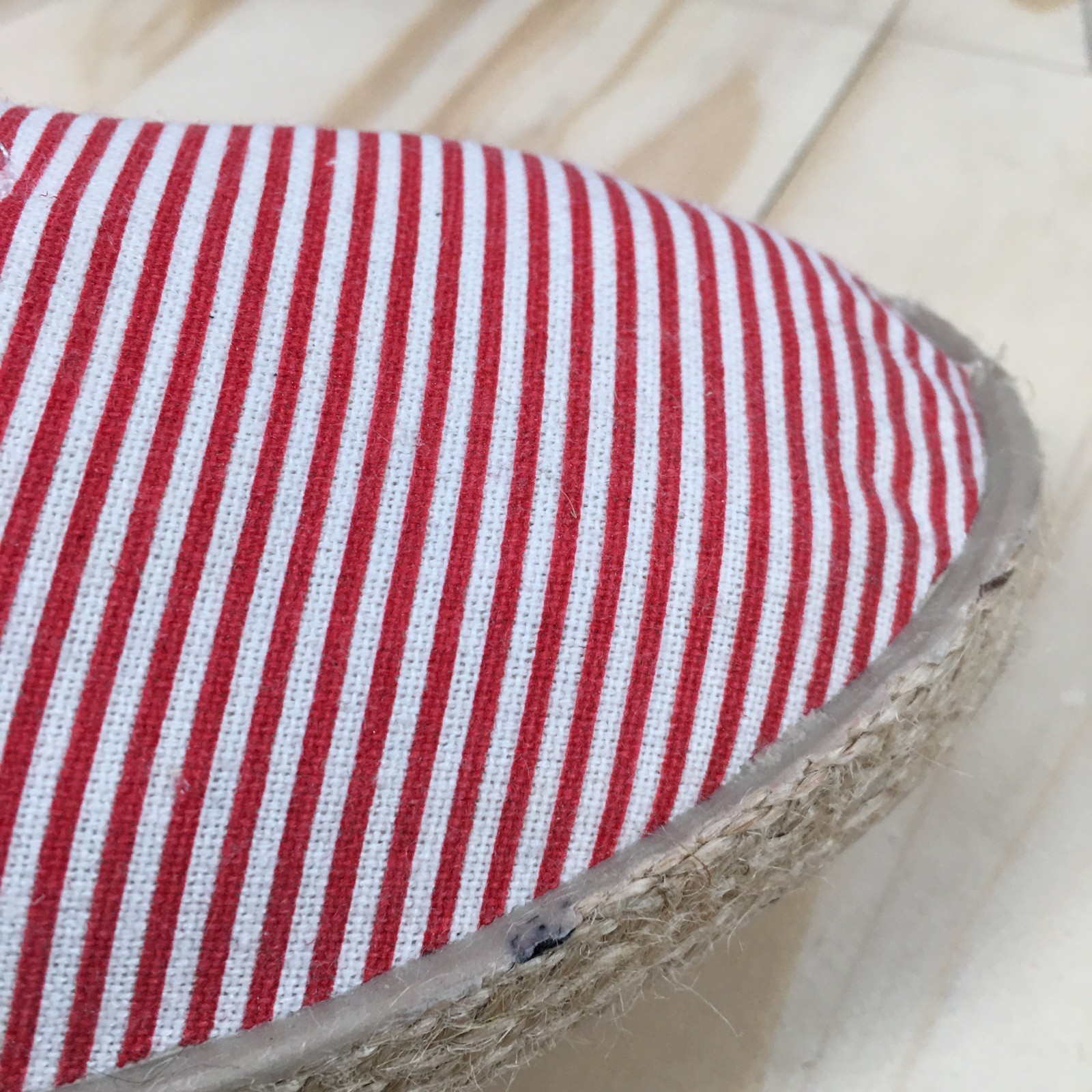 Gold Toe Shoes Womens 9 Slip On Sneakers Red White Stripe Canvas Casual NEW