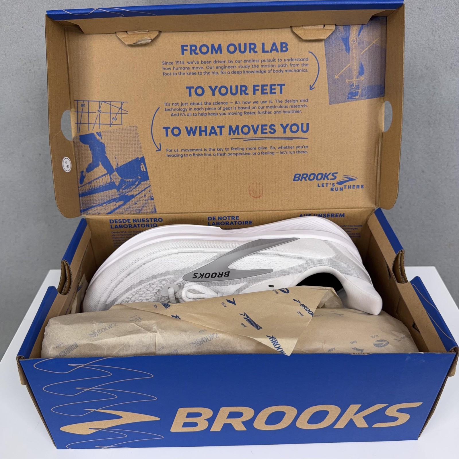Brooks Shoes Womens Size 10.5 White Revel 9 Lightweight Running Sneakers Mesh