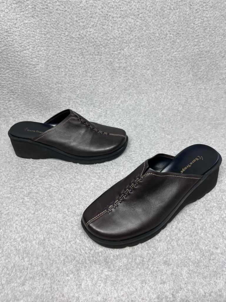 BareTraps Juliana Brown Leather Wedge Mules Square Toe Comfort Clogs Sz 9 Y2K