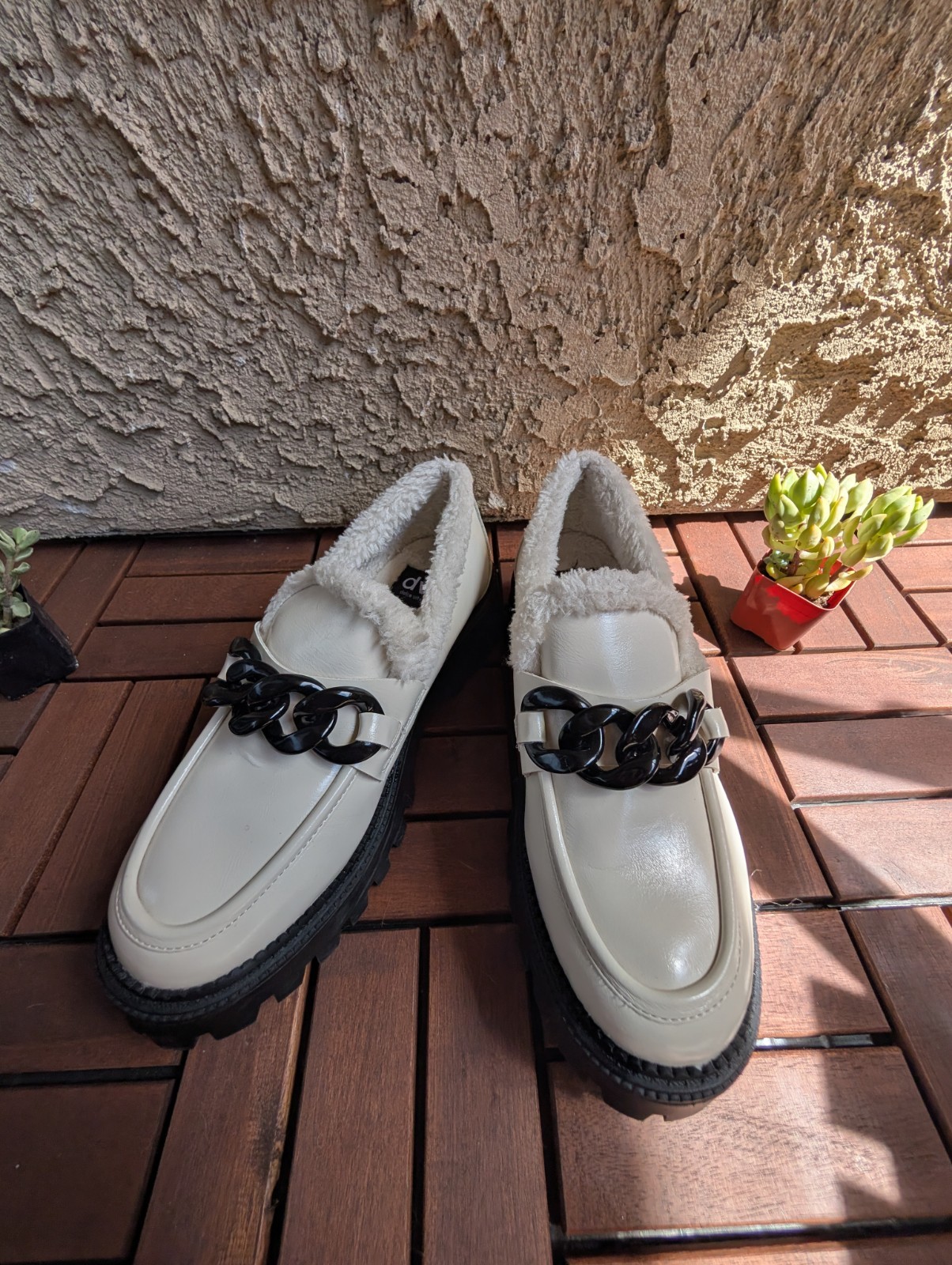 DV by Dolce Vita White Platform Chain Loafers Lug Sole Women’s Size 9.5
