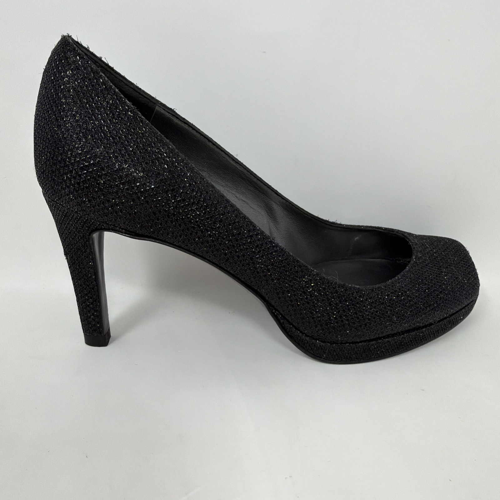 Stuart Weitzman Black Textured Open Peep Toe Heels Shoes 6 Wide W Leather Sole