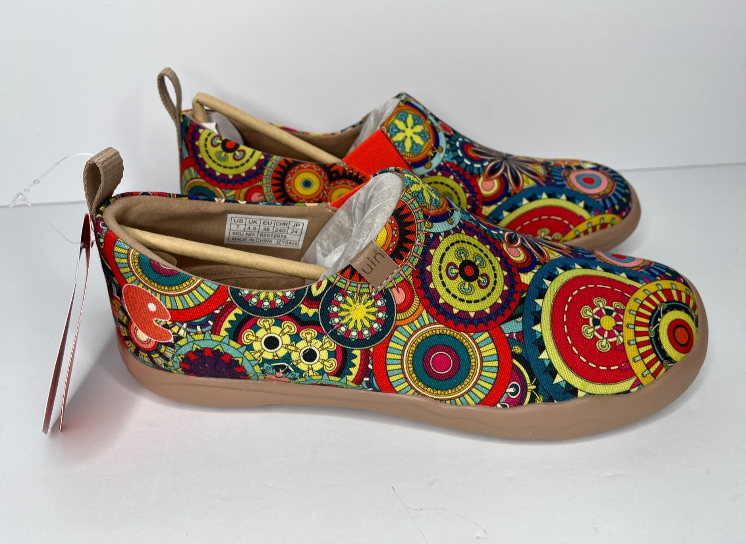 UIN NWT Blossom print slip-on canvas Sneaker – 7.5