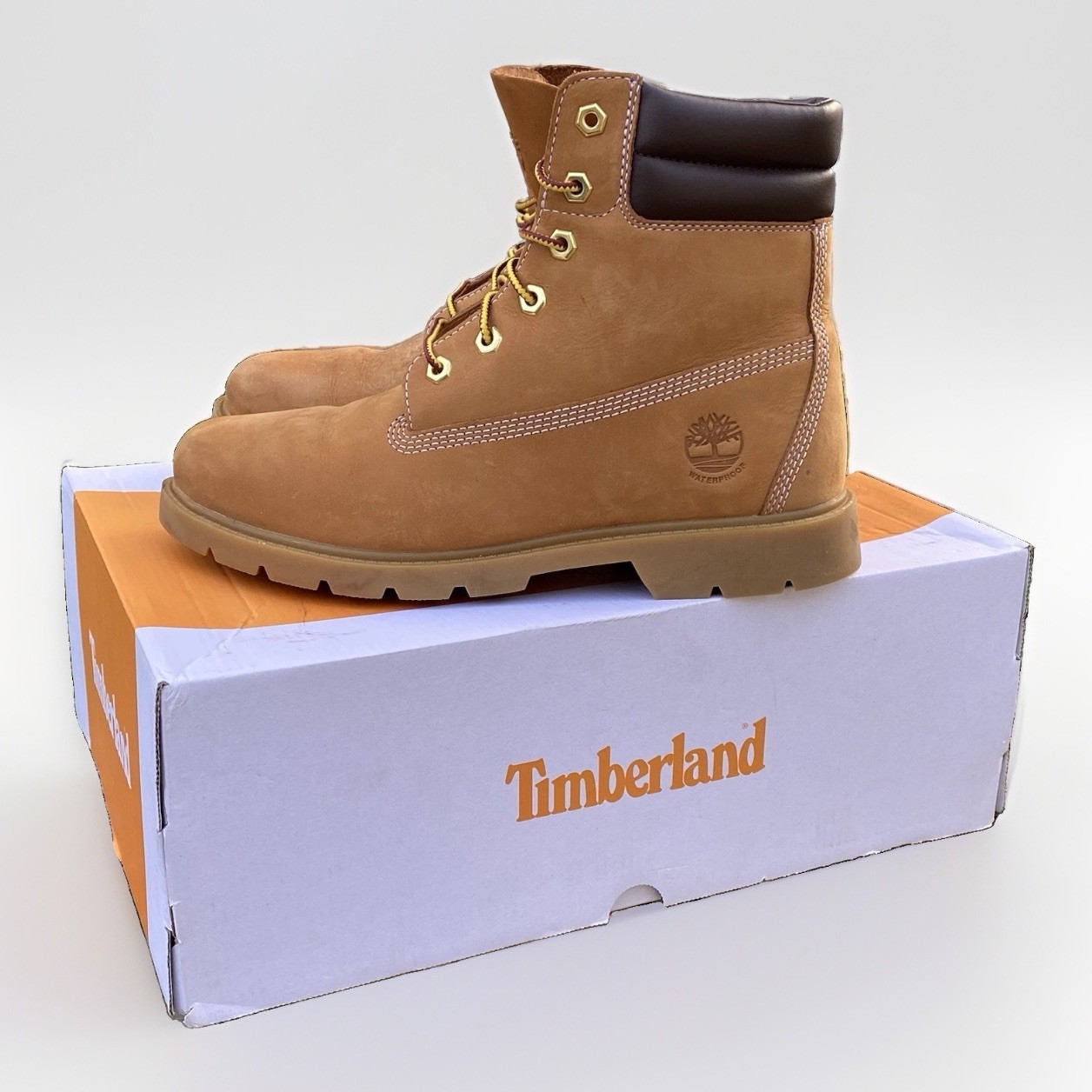 Timberland Women’s Premium 6″ Waterproof Boots Women Size 9 US Wheat Nubuck NYC