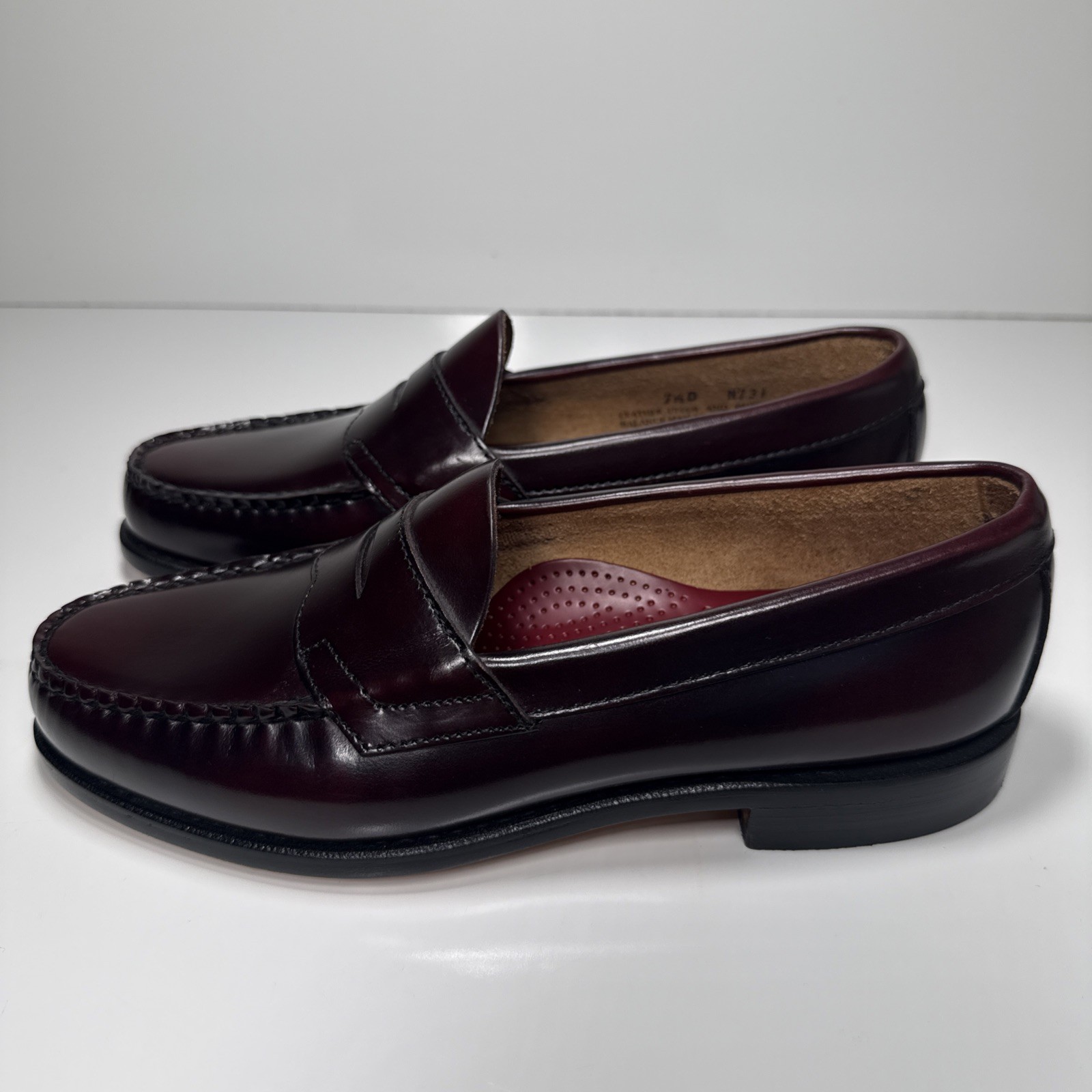 GH Bass Weejuns Leather Penny Loafers Burgundy Slip On Womens Sz 7.5 D
