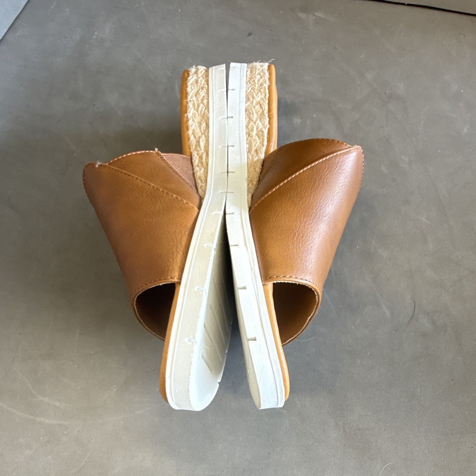 Chaps Women’s Tan Slide Wedge Sandals Logo Slip On Casual Travel US 8