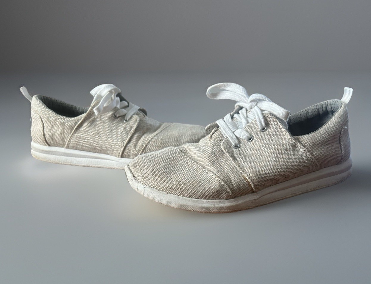 TOMS women Del Rey Sneaker Beige Gold Sparkle Size 7.5