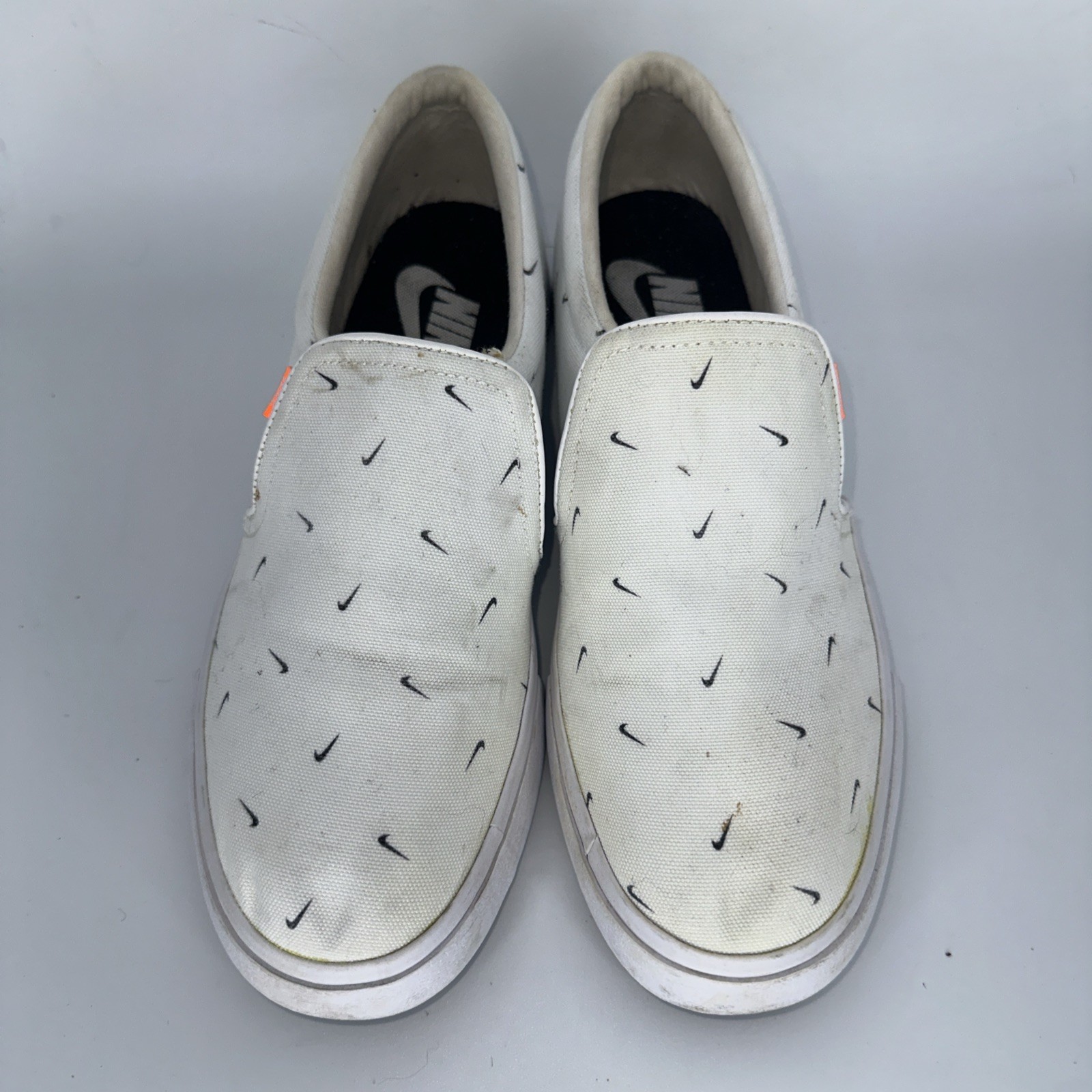 Nike Court Royale AC Slip On Swoosh Print Women’s Size 10 White Boating Golfing