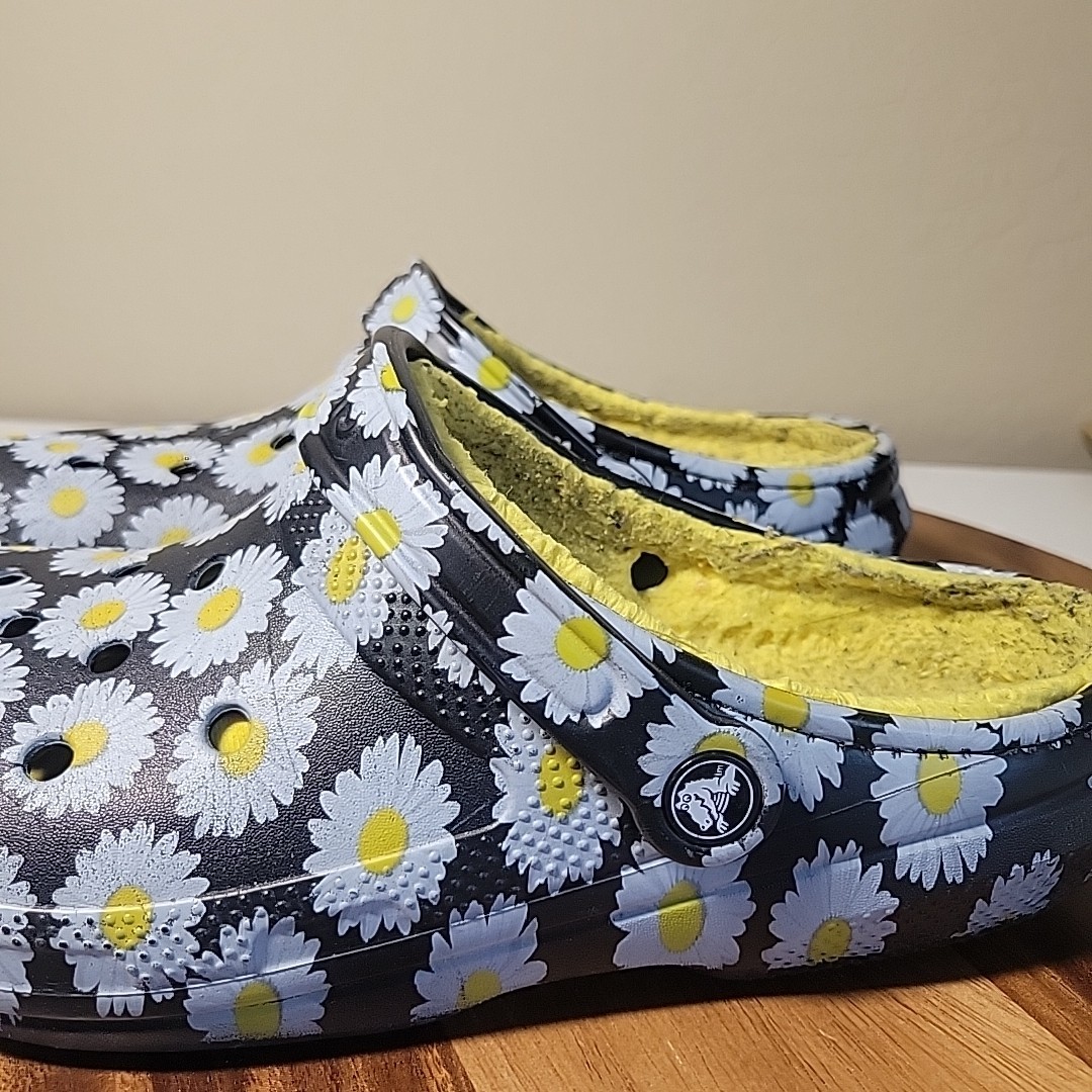 Crocs Classic Lined Clog Sandals W 10 M 8 Black Yellow White Daisy 207301 *READ*