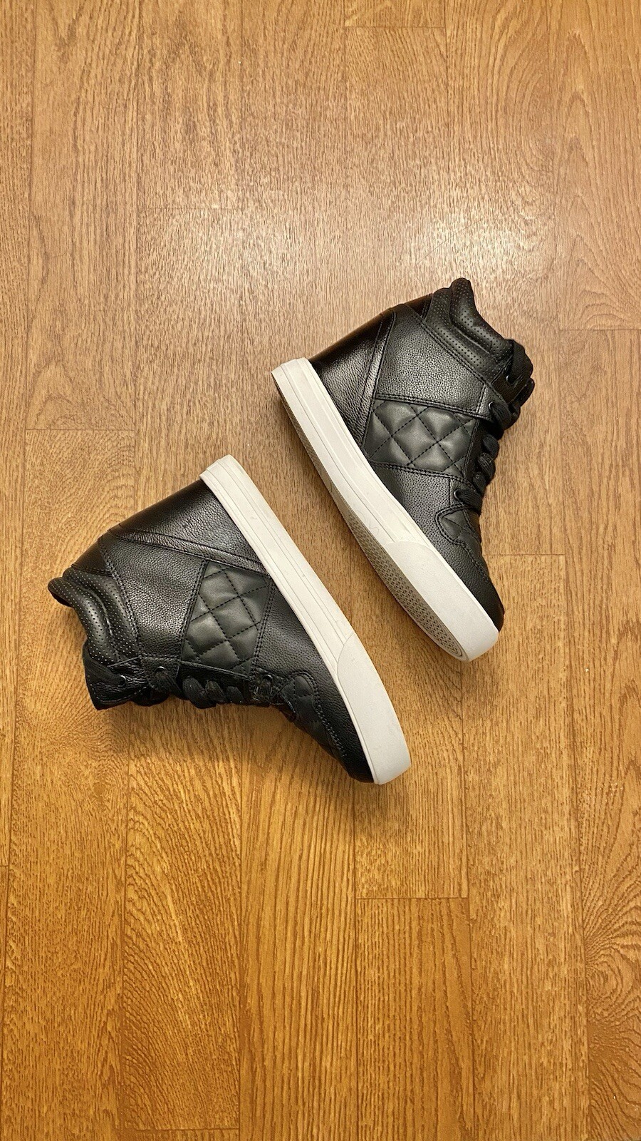 Guess Wedge Black Quilted High Top Sneakers Size 9M.
