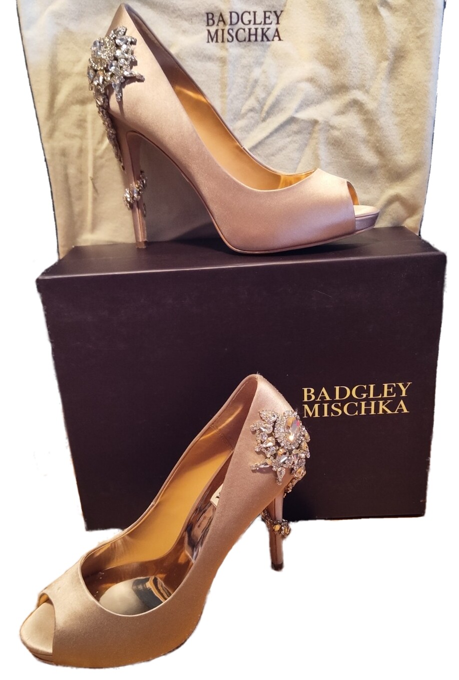 Wedding Heels Badgley Mischka Size 8.5 Royal Nude Satin Crystal Embellished