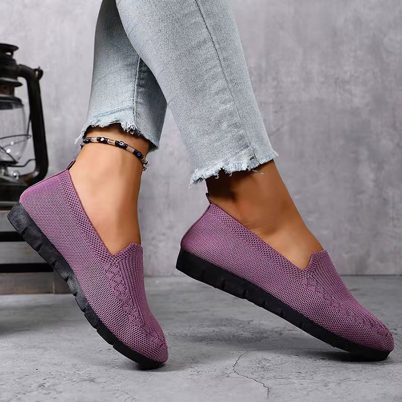 Women’s Knit Loafers Lightweight Anti Slip Flat Shoes for Daily Casual Wear.