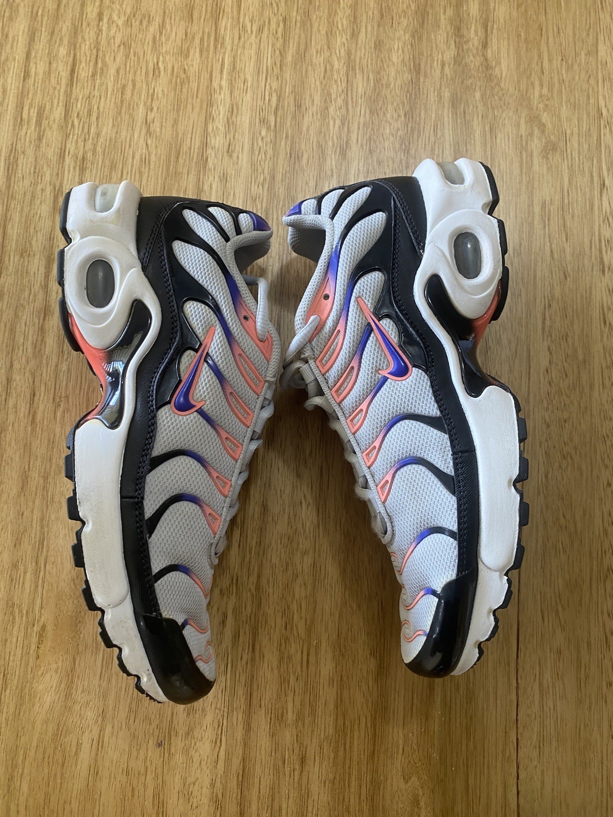 Air Max Plus Tuned TN (GS) Platinum Violet Lava Trainers 718071 007 W8.5 / 7Y