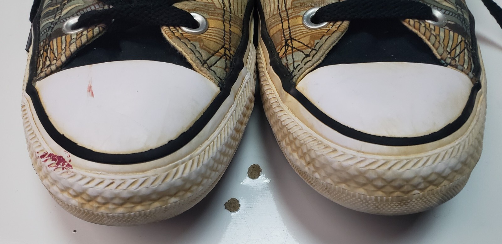 Converse All Star Unisex MISMATCHED Wonder Woman High Top Sneakers L 6-8/R 7-9