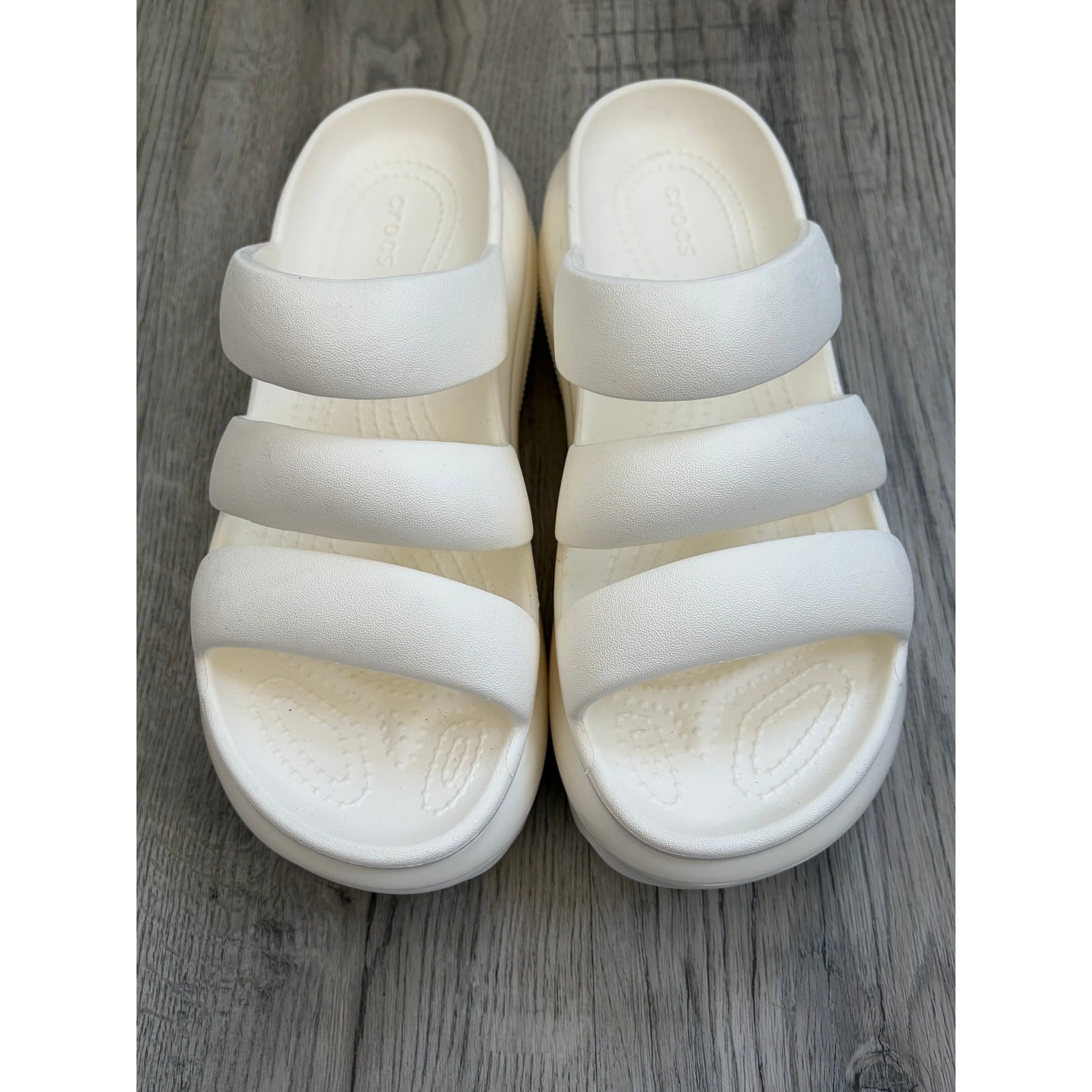 Crocs White Mega Crush Triple Strap Sandal Women’s Sz 10