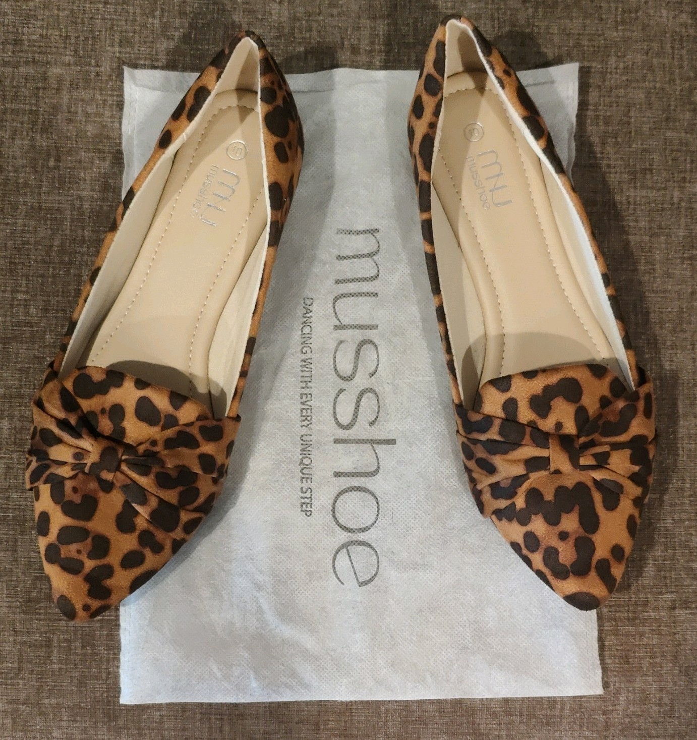 New Womens MUSSHOE Flats Dress Shoes Size 10 Brown Leopard Print Pointed Toe