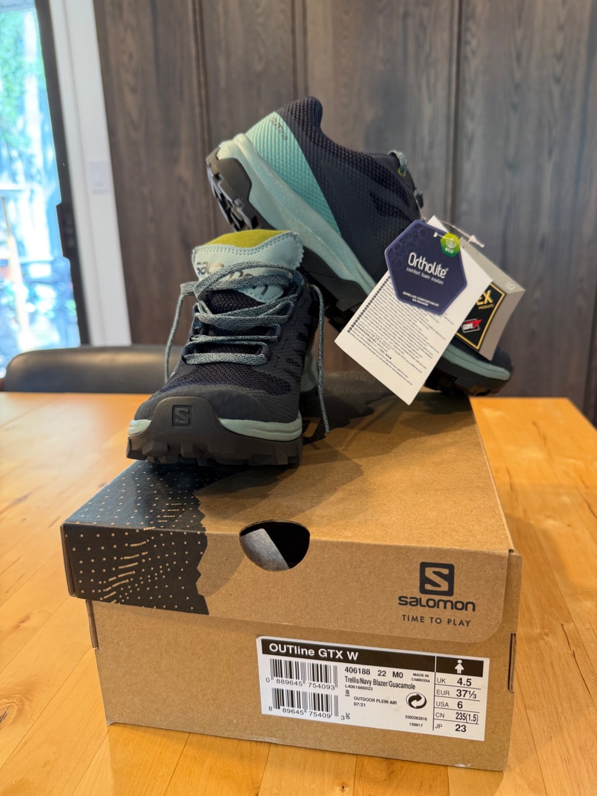 Size 6 Salomon Outline Gore-Tex Blue – 406188