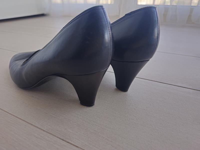 Women Bally heels black leather 37.5 #5M86
