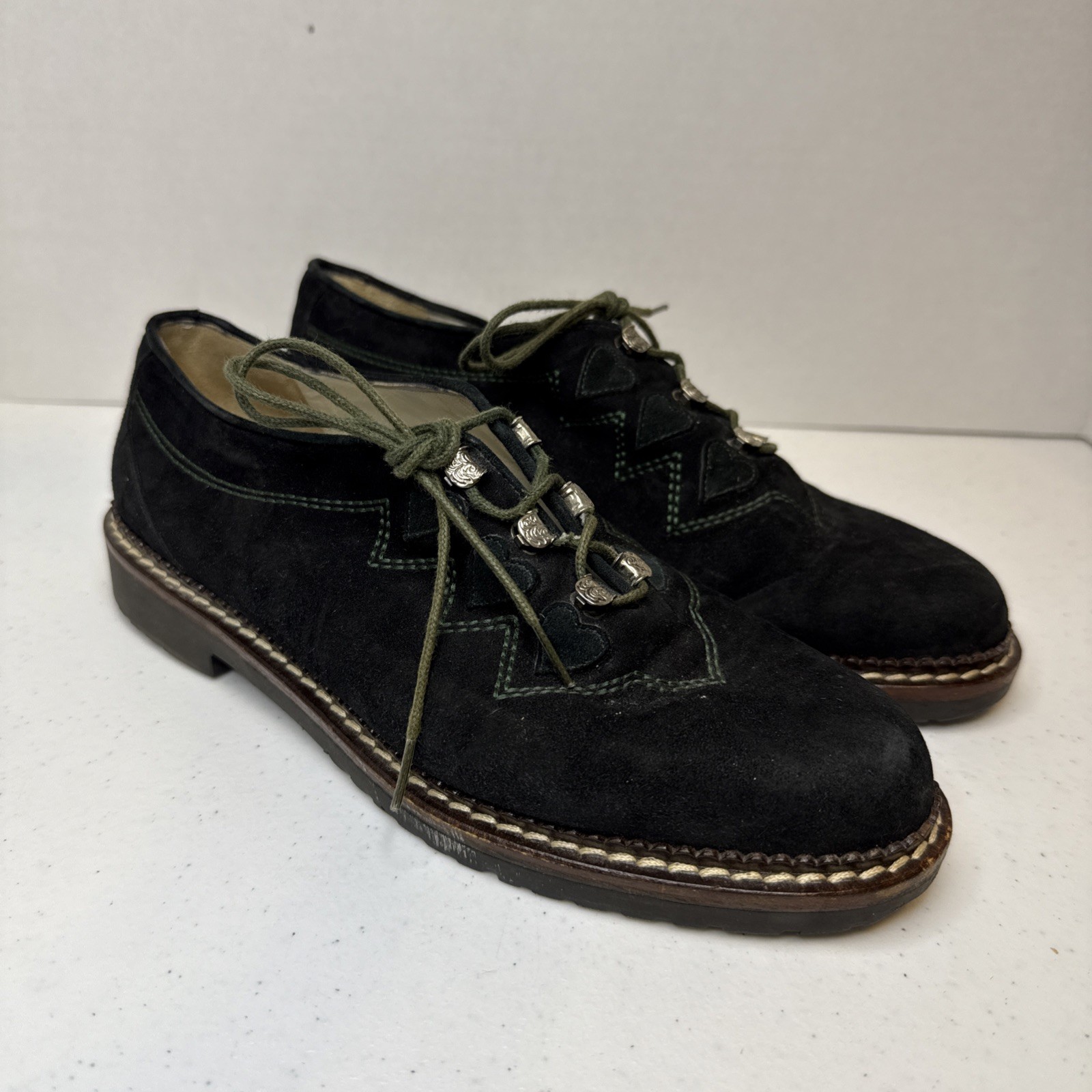 Haus Belir vintage shoes Sz 38 suede leather Deep Green With Hearts Germany🔥👀