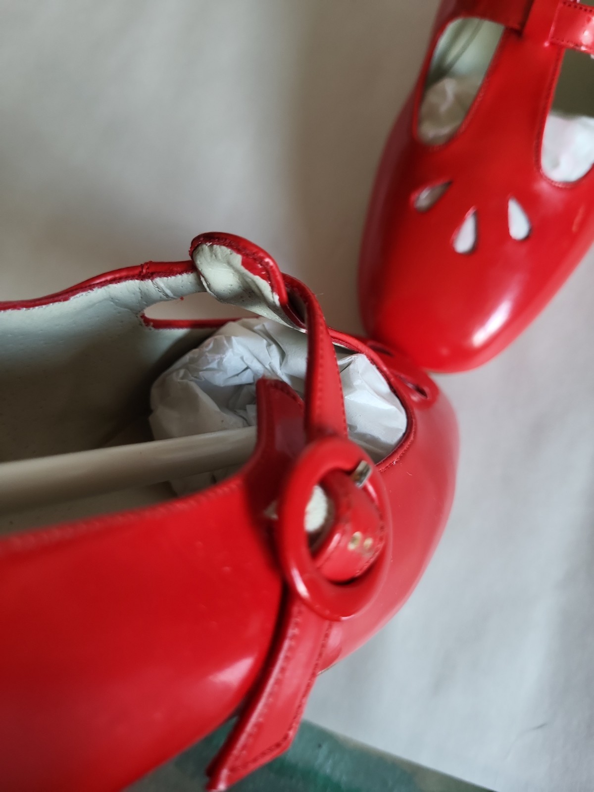 Vintage Clicks Size 7 B Red Patent Leather Flats Mary Kane Cutout Toe