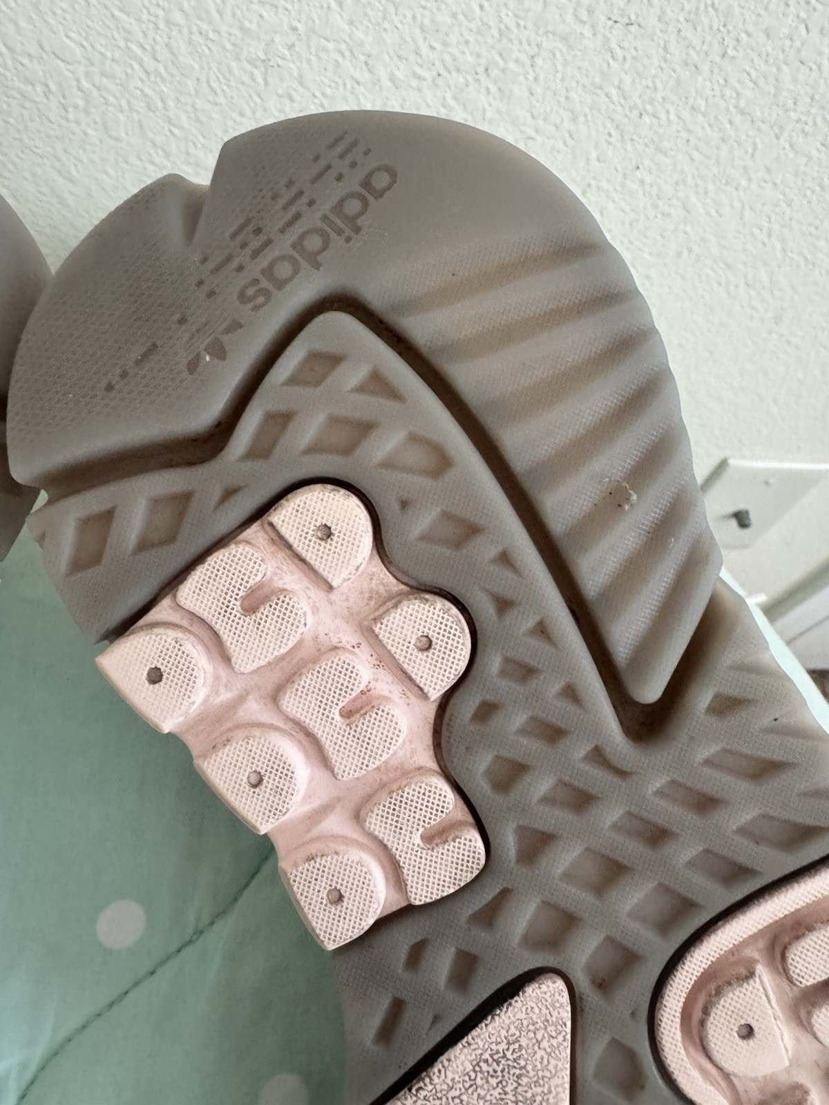 Adidas Nite Jogger Boost Grey One/Cloud White/Pink Tint Mesh Sneakers size 6