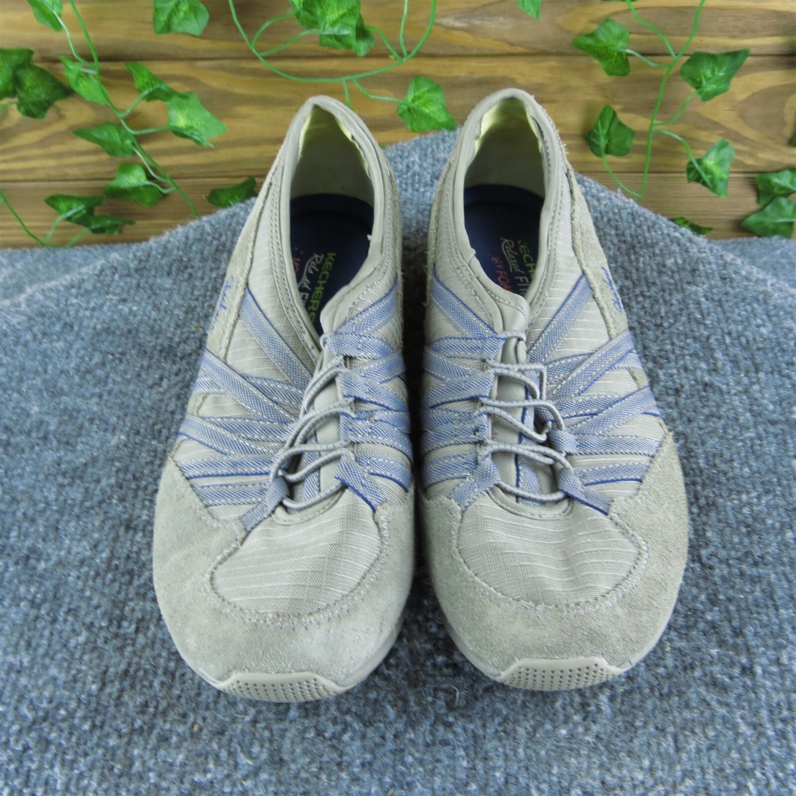 SKECHERS Women’s Relaxed Slip-On Brown Suede Sz 7 Medium (B, M) Gently Used 2025