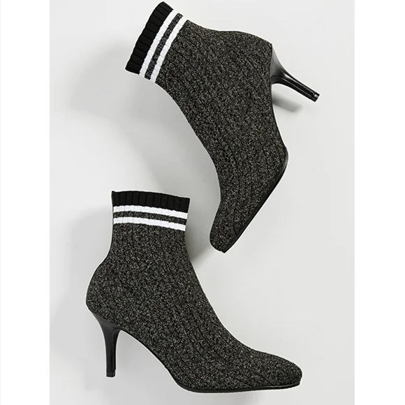 NEW $575 Stuart Weitzman Women’s Waverly Sock Bootie Black Gold US 9 M
