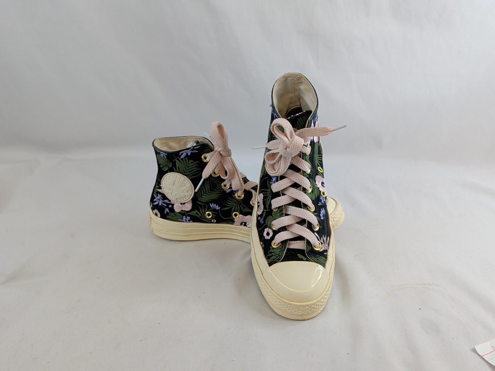 Converse Chuck Taylor All Star Sneakers CHERRY BLOSSOM Limited Edition Sz 7.5
