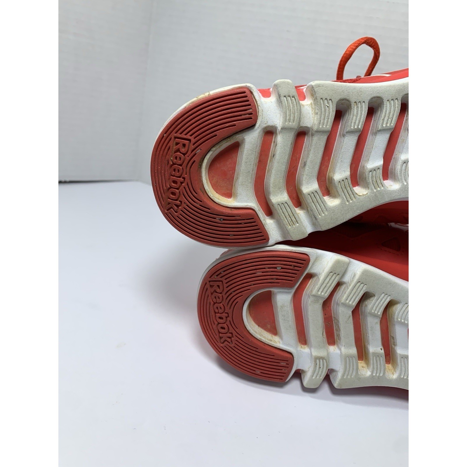 Lightweight Red Running Shoes Breathable Comfort Trainer Women 6.5