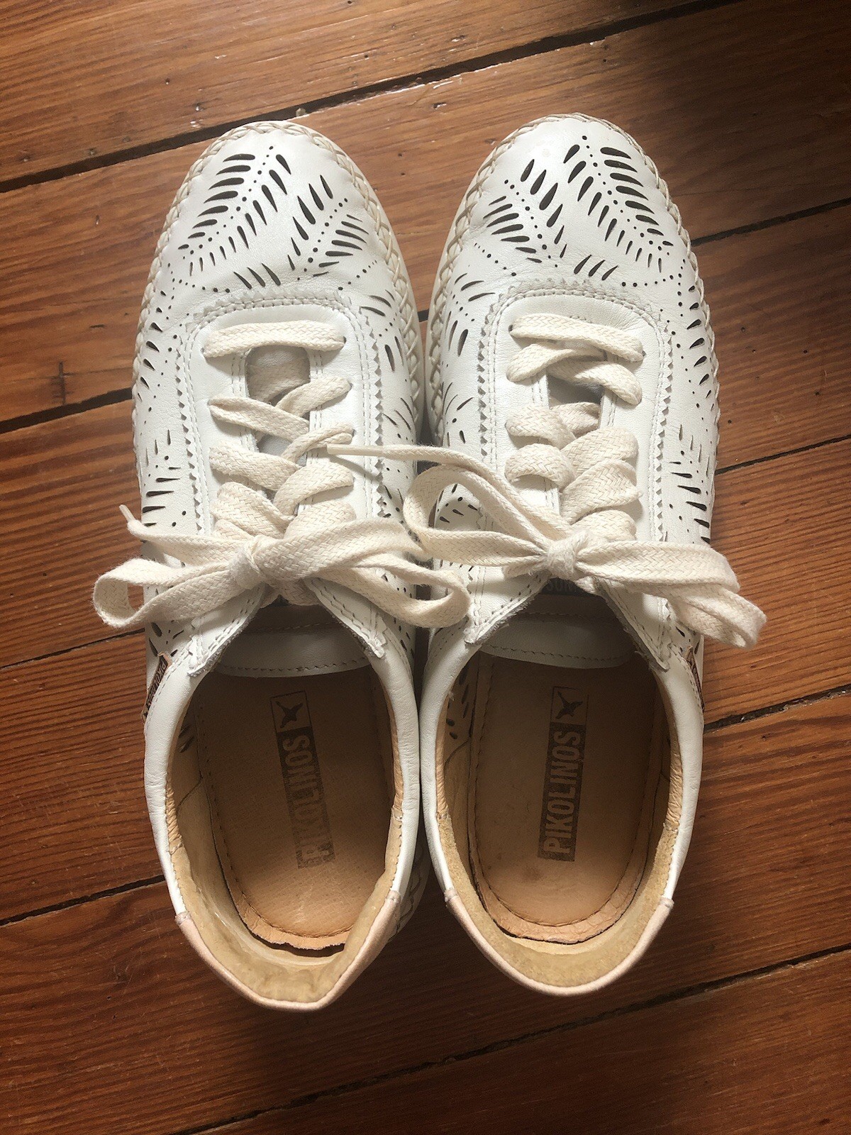 Pikolinos Mesina Perforated Sneaker – While Calfskin Leather – Women’s Size 38