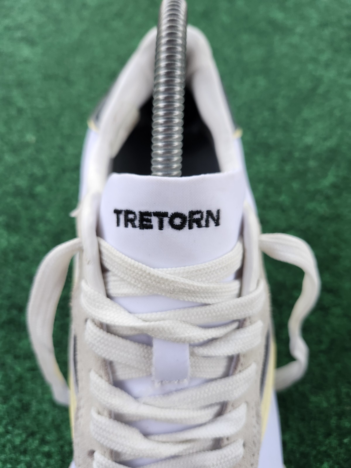 Tretorn Kristine Elite Women’s White Gold Textile Leather Sneakers Lace Up Sz 8