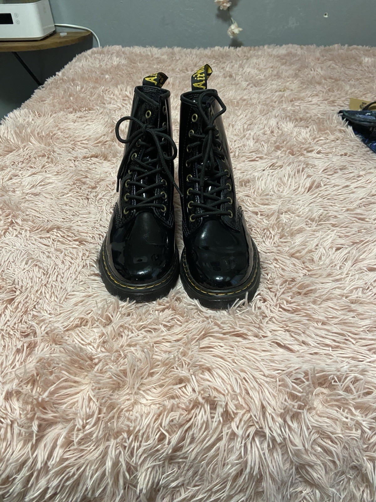 Dr. Martens 1460 Women’s Smooth Leather 8 Eyelet Boots Size 7 – Black