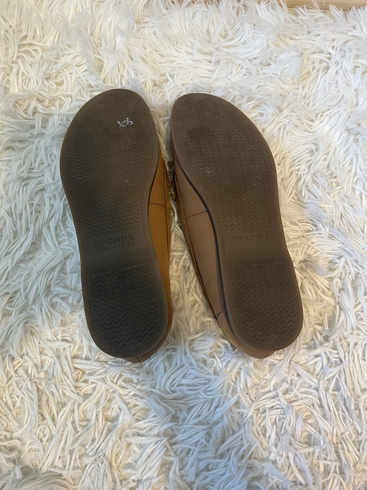Sperry Women’s Authentic Slip-On Loafers size 5.5 in Tan Smooth