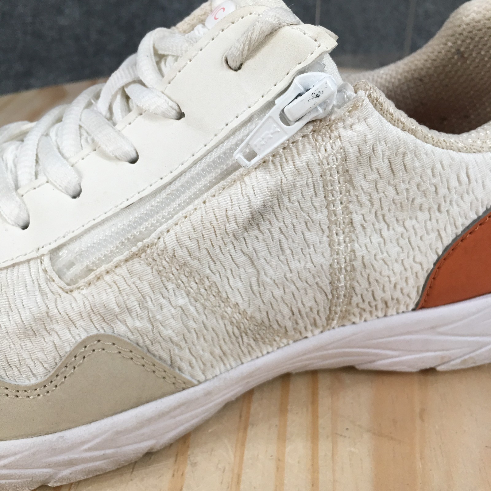 Vionic Shoes Womens 10 Jetta Sporty Comfort Lace Up Zip Sneakers White Orange