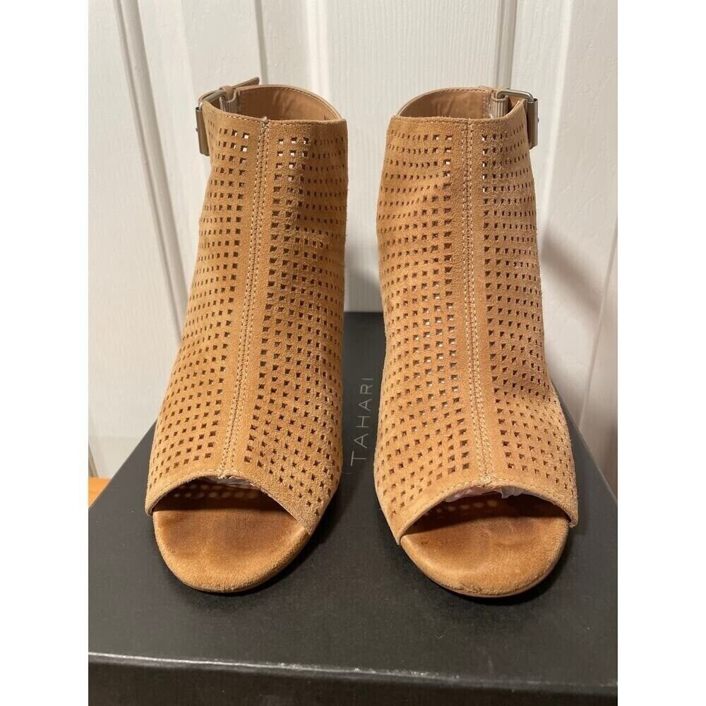 Tahari Margaret Tan Perforated Leather Block Heel Open Toe Sandals Shoes 9