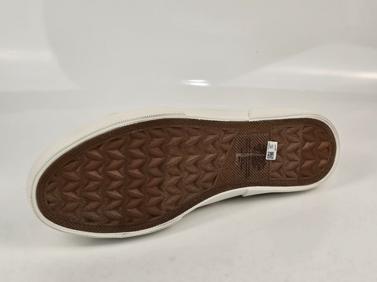 Aerie Women’s White Daisy Floral Canvas Low Top Sneakers US Size 9