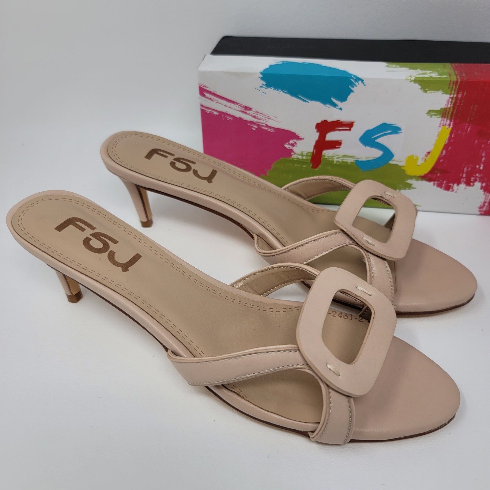 FSJ Womens Sandals Sz 11 M Summer Low Heel Slip On Shoes Casual Beige Shoes