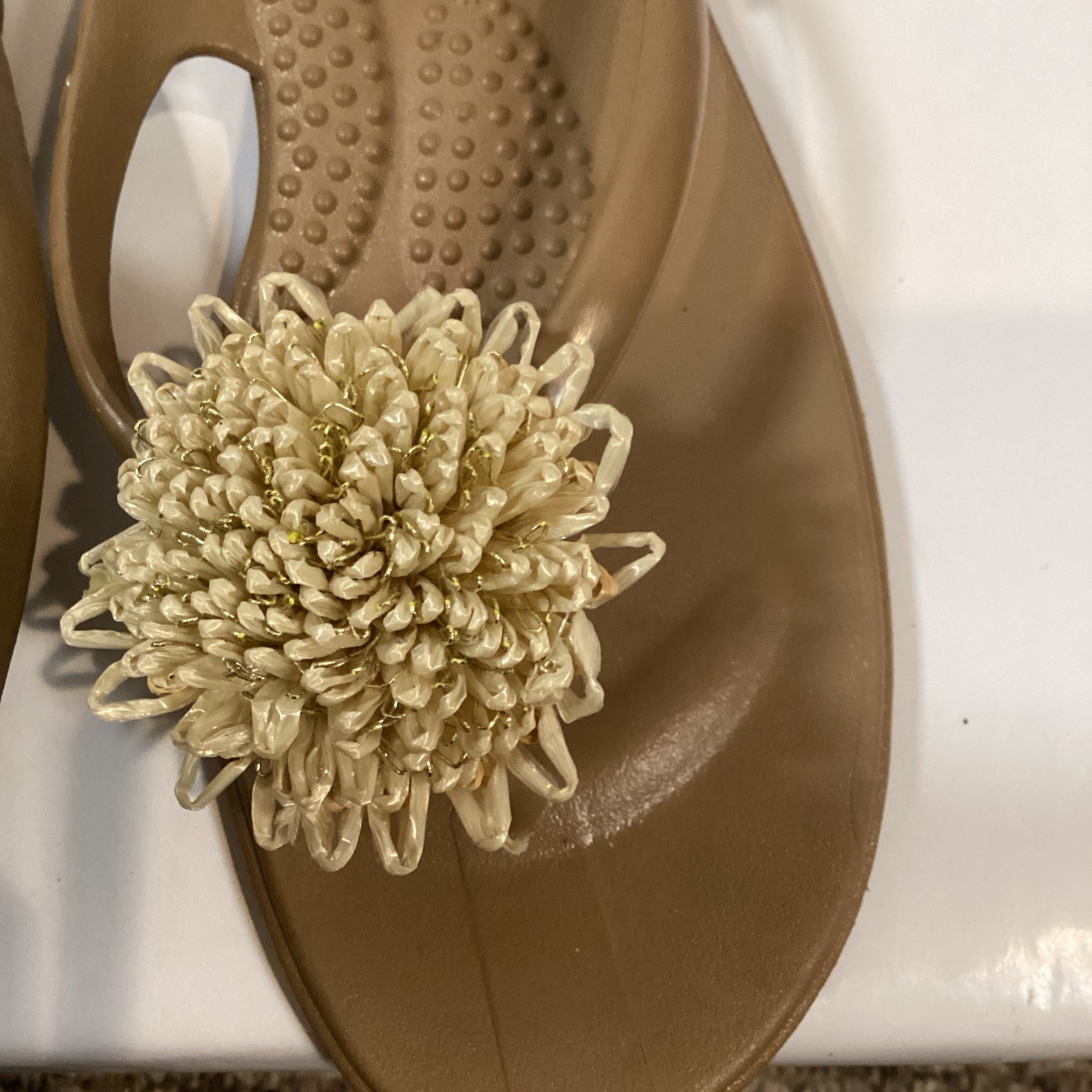 Oka-b Alyssa Aged Gold Flower Toe Slide Sandal Size ML