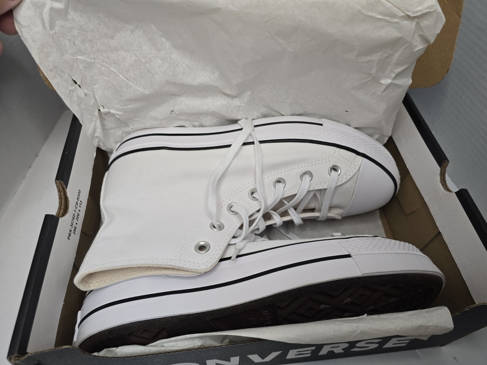 New Converse Chuck Taylor All Star Lift Hi Canvas Shoes (560846F) – White Size 9