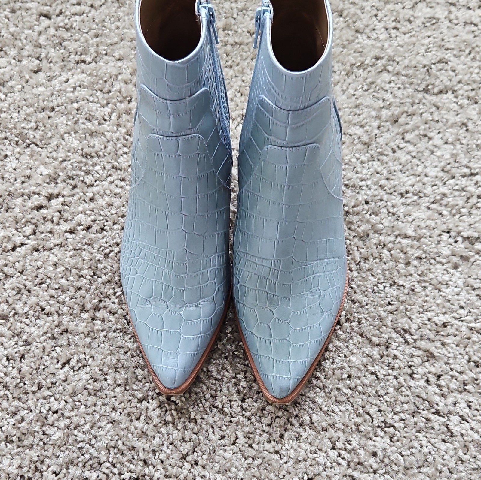 Giani Bernini Women Blue Croc Embossed Leather Pointed Toe Zip Bootie 9.5M